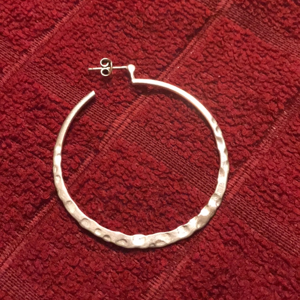 Silpada .925 Sterling Silver Hammered Earring (1)